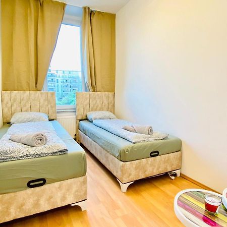Bright 5Br Shared Apartment W Great Transport Link Wiedeń Zewnętrze zdjęcie