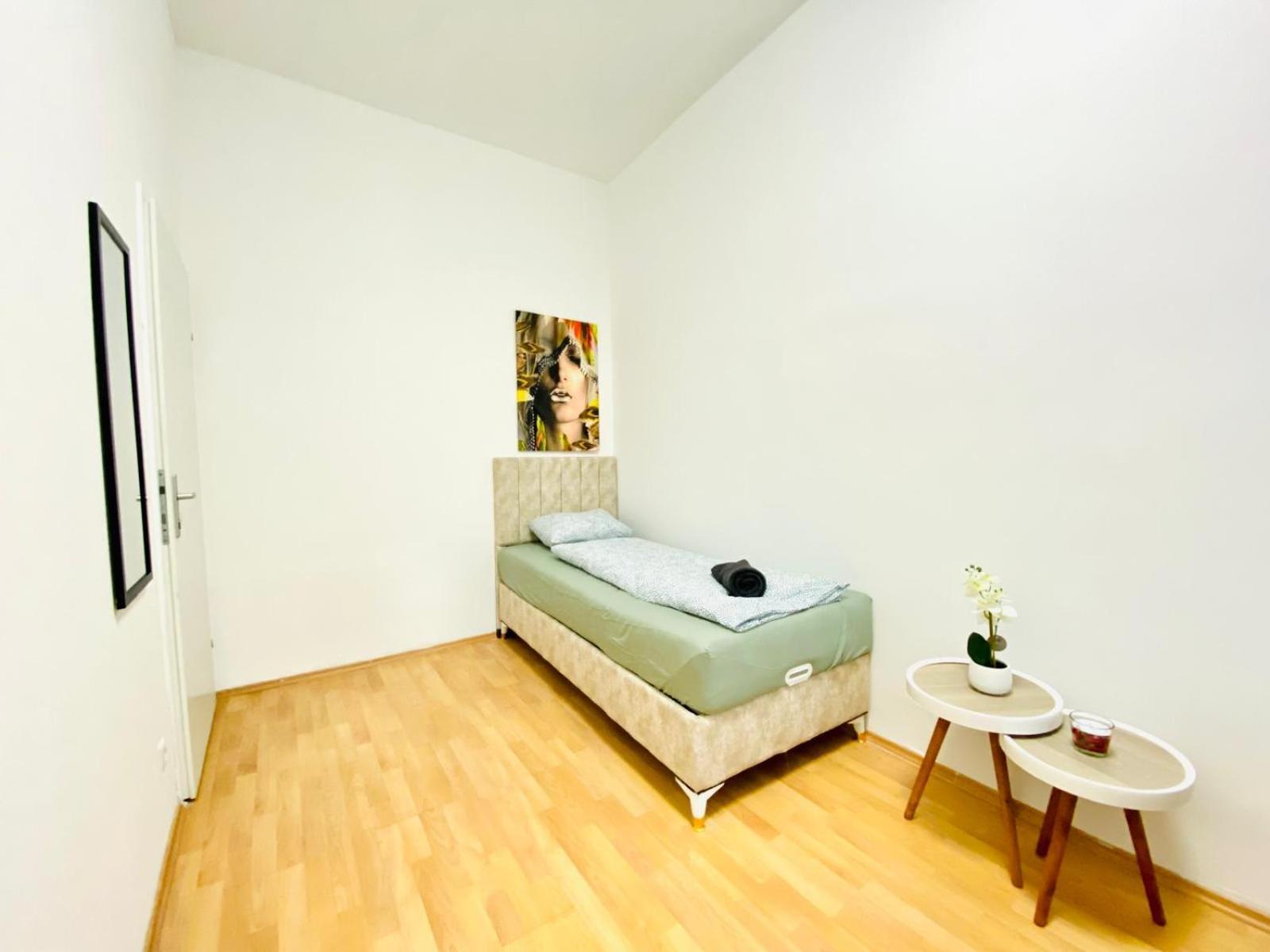 Bright 5Br Shared Apartment W Great Transport Link Wiedeń Zewnętrze zdjęcie