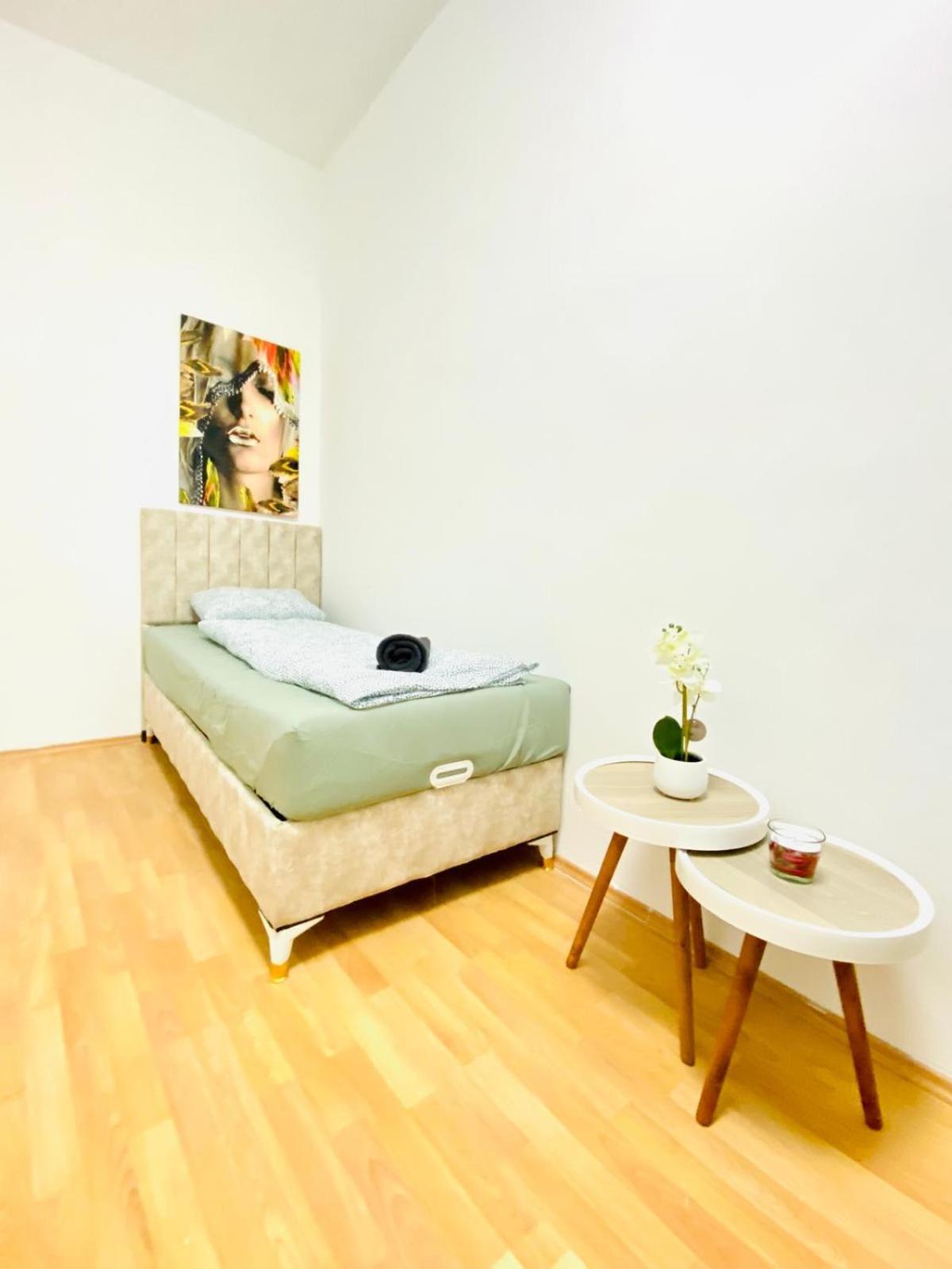 Bright 5Br Shared Apartment W Great Transport Link Wiedeń Zewnętrze zdjęcie